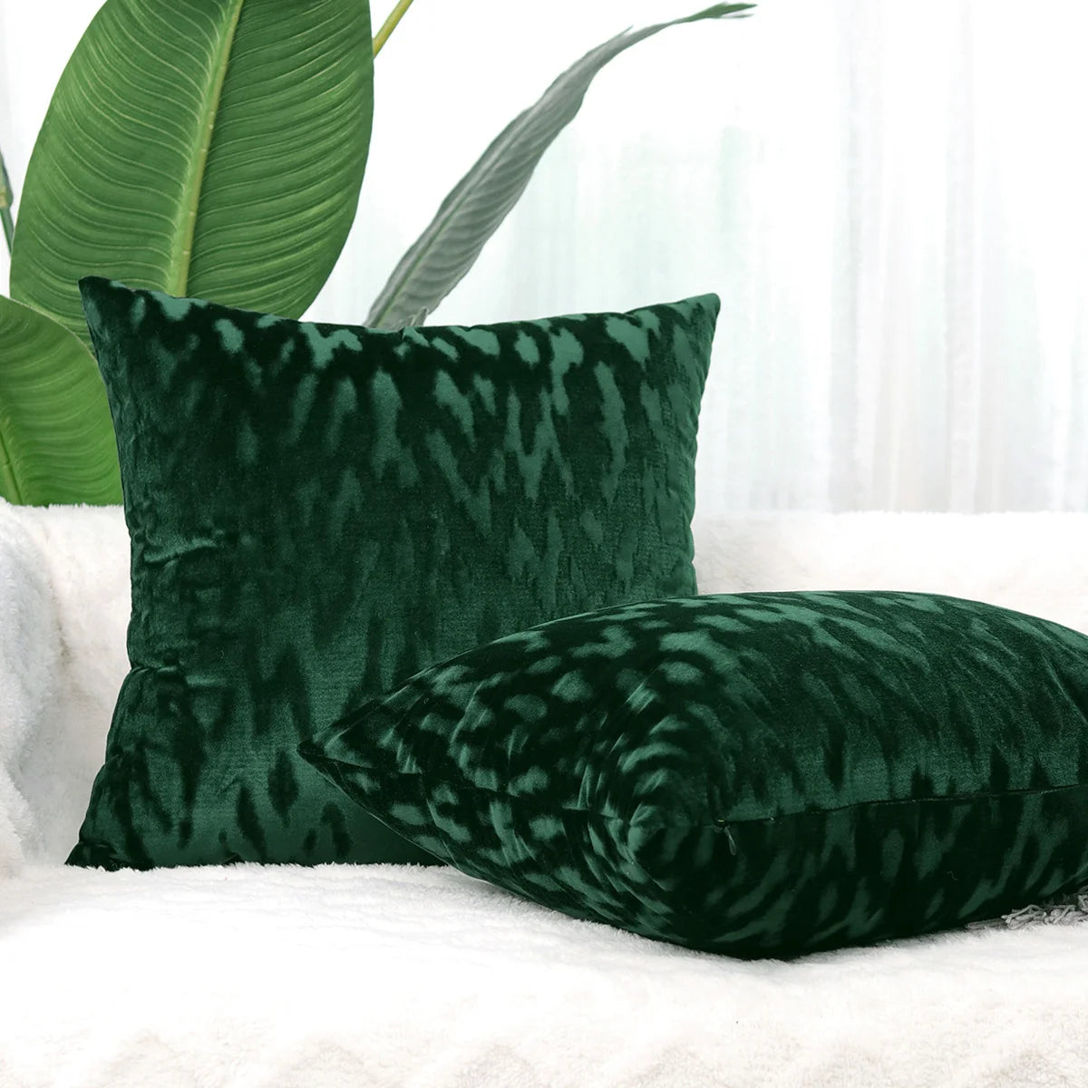 Square Throw Pillow Cover Low-Pile Velvet Hidden Zipper