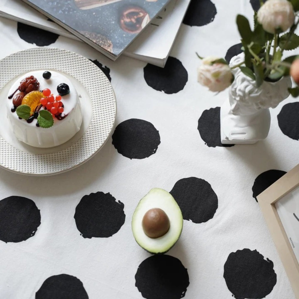 Stain-Resistant Machine Washable Microfiber Tablecloth (Polka Dot Tassel Edge)