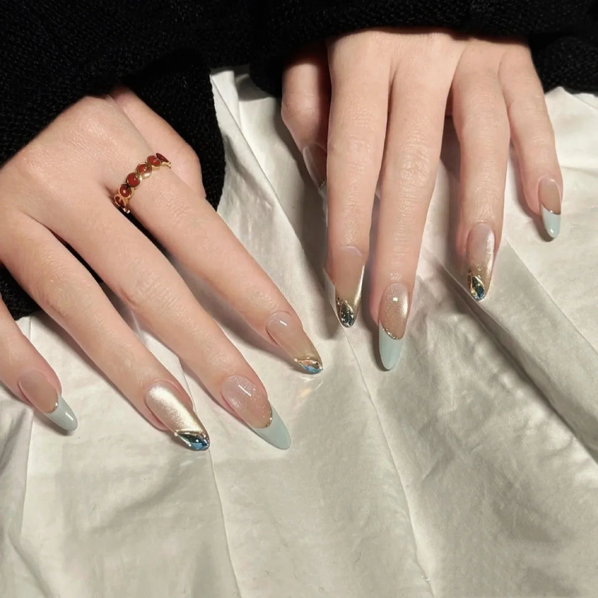 Stiletto Nail Extensions Artistic Designs & Easy Application