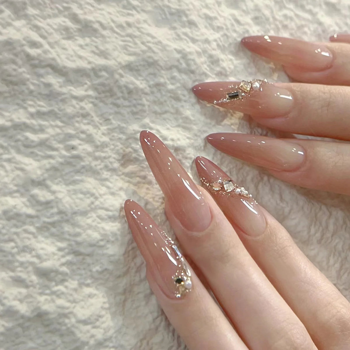 Stiletto Nail Extensions Artistic Designs & Easy Application