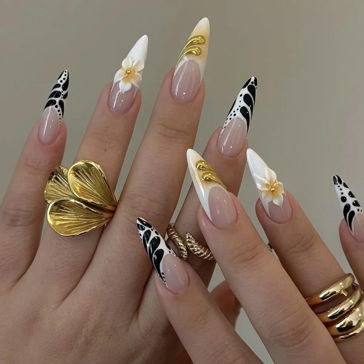 Stiletto Nail Extensions Floral & Gold Easy-Apply