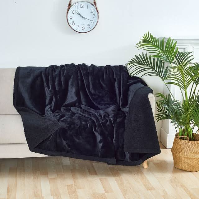Summer Blanket Lightweight & Breathable Cooling Fiber Blend