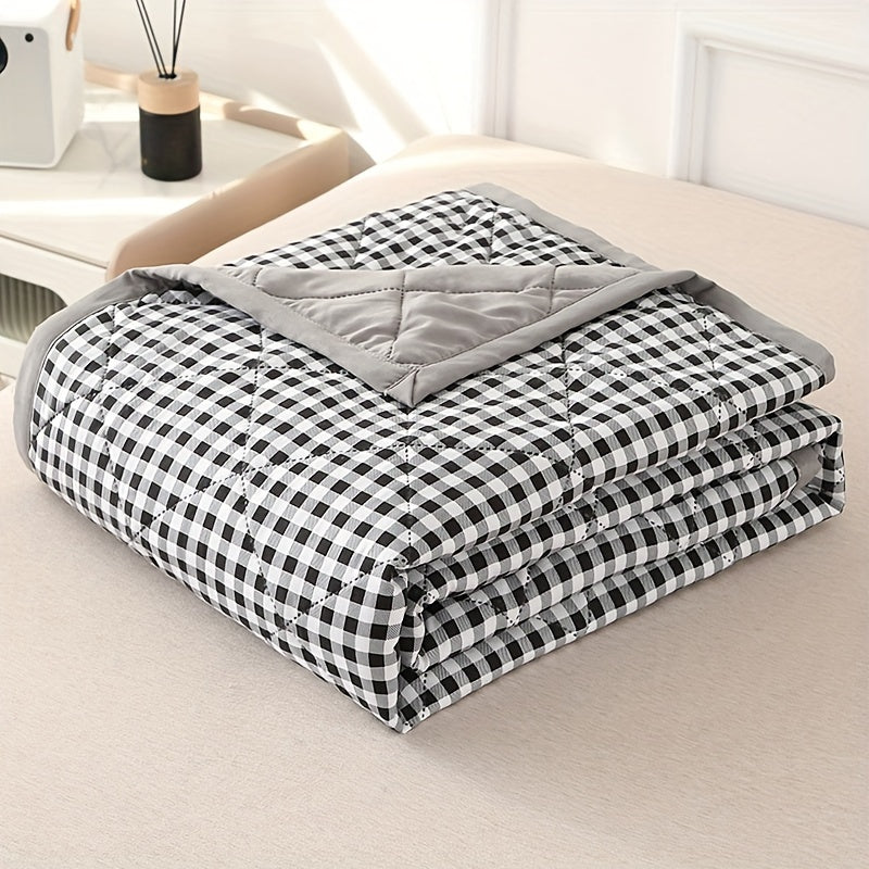 Summer Blanket Lightweight Breathable Polyester Machine Washable