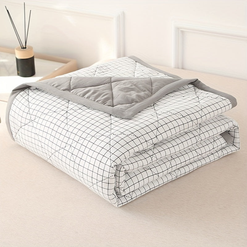 Summer Blanket Lightweight Breathable Polyester Machine Washable