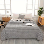 Summer Blanket Lightweight Breathable Polyester Machine Washable