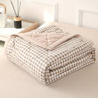 Summer Blanket Lightweight Breathable Polyester Machine Washable