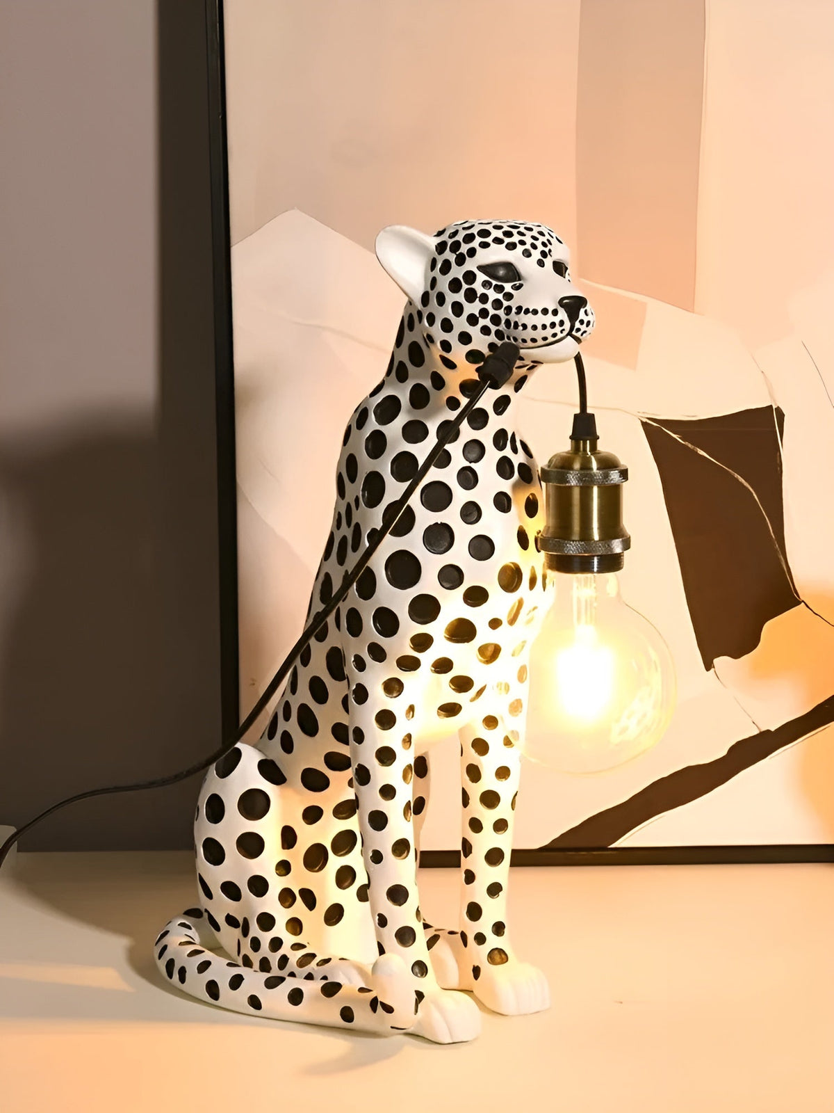 Table Lamp Hand-Painted Leopard Resin Edison Socket