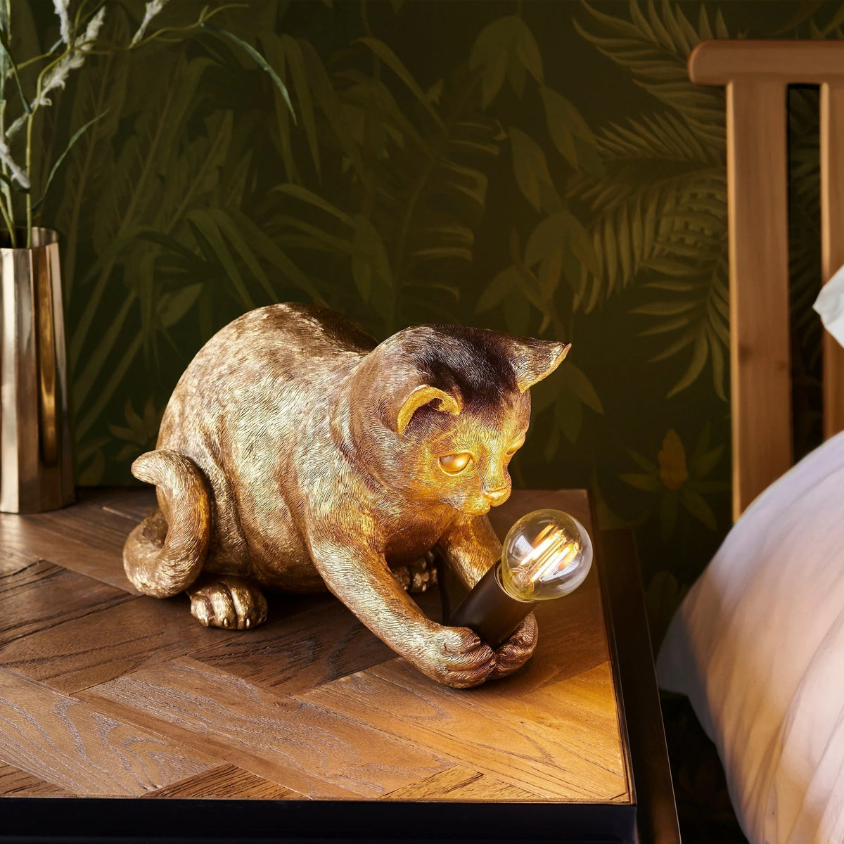 Table Lamp Kitten-Shaped Resin Inline Switch