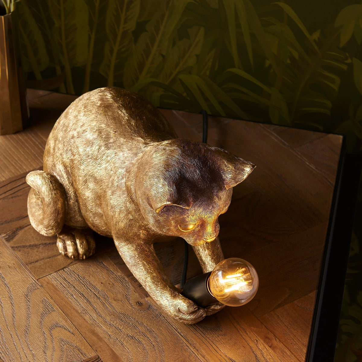 Table Lamp Kitten-Shaped Resin Inline Switch