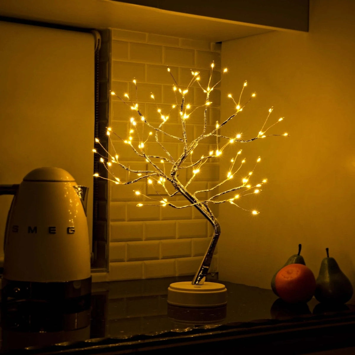 Table Lamp Tree-Shaped LED USB Rechargeable & Battery-Powered