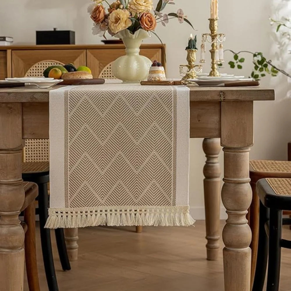 Table Runner Zigzag Woven Microfiber Blend & Heat-Resistant
