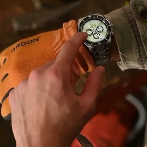 Tactical Smartwatch GPS Titanium Case 21-Day Battery
