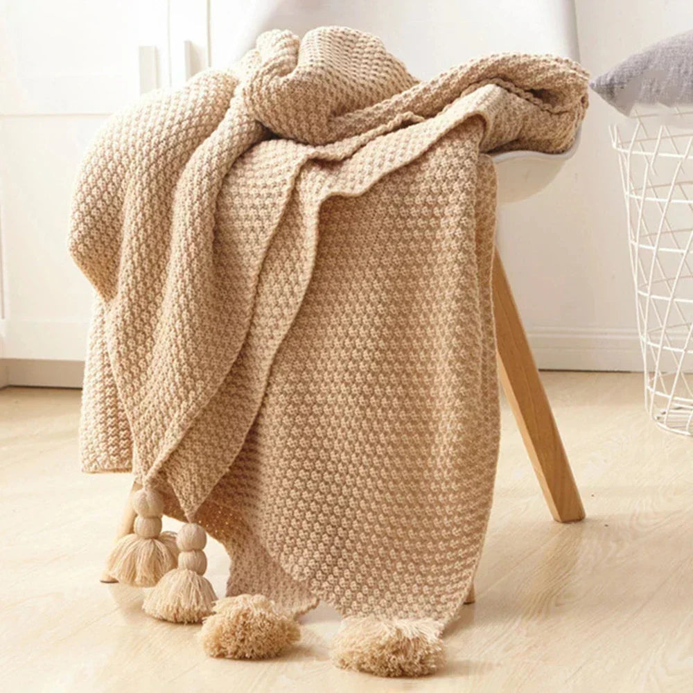 Throw Blanket 100% Wool Temperature-Regulating Tassels & Bobbles