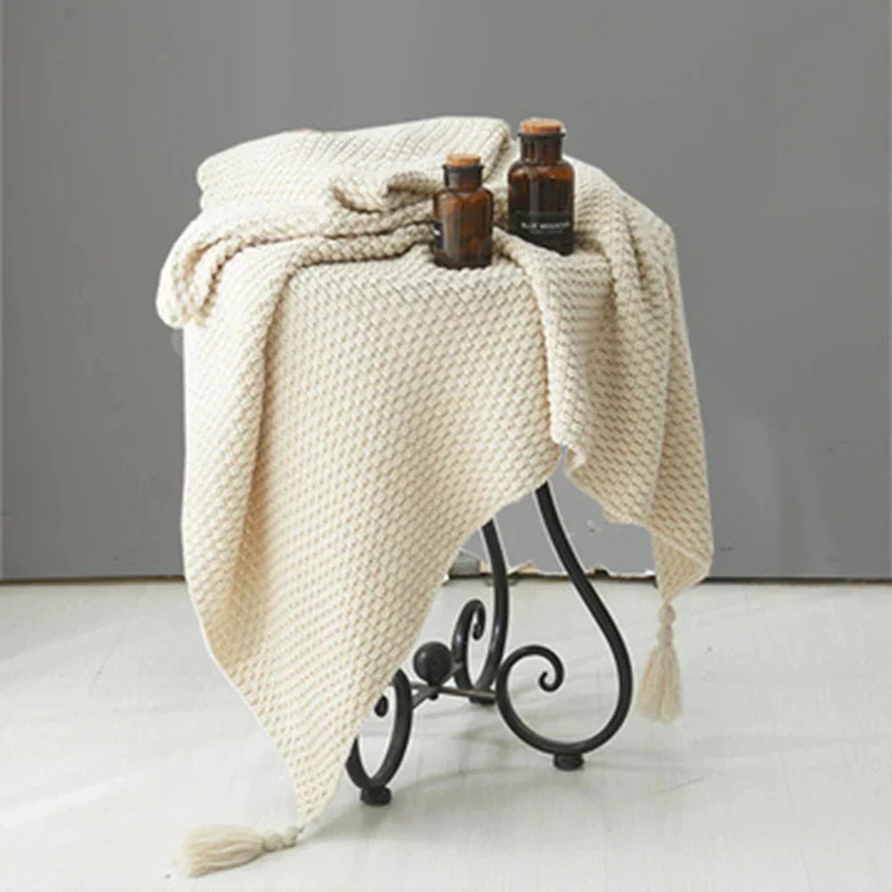 Throw Blanket 100% Wool Temperature-Regulating Tassels & Bobbles