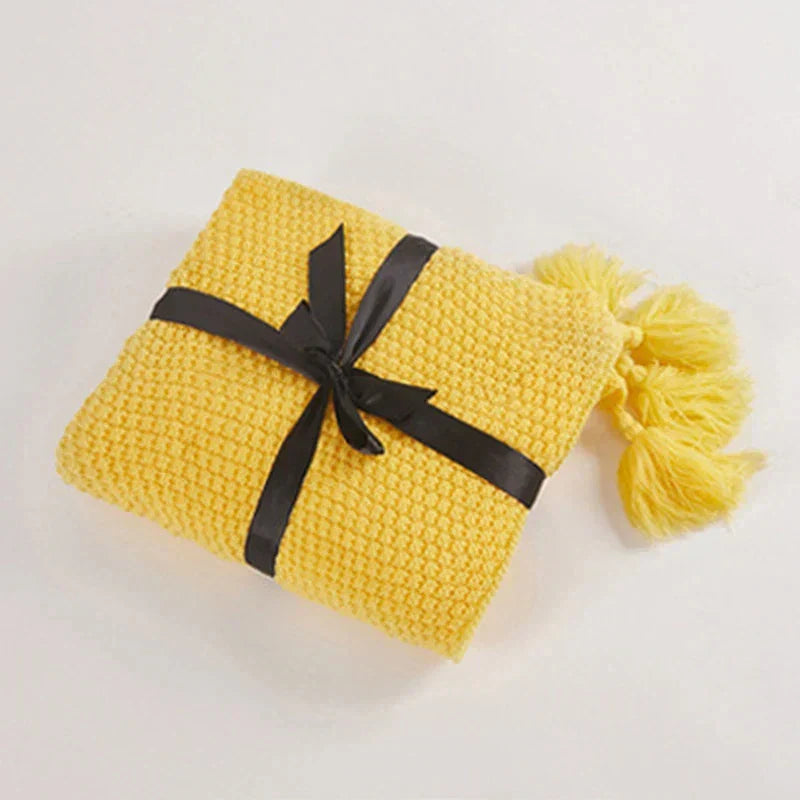 Throw Blanket 100% Wool Temperature-Regulating Tassels & Bobbles