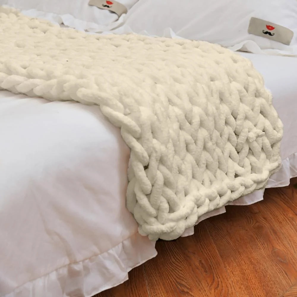 Throw Blanket Chunky Cable Knit Ultrasoft Chenille Machine Washable