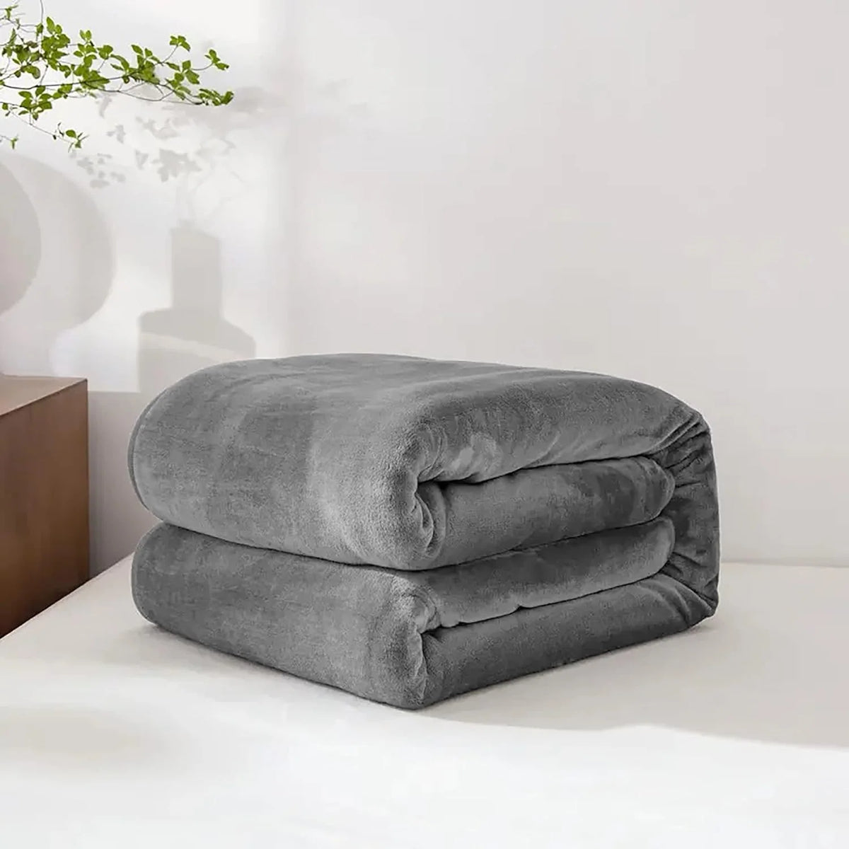 Throw Blanket Double-Sided Faux Mink Hypoallergenic & Machine Washable