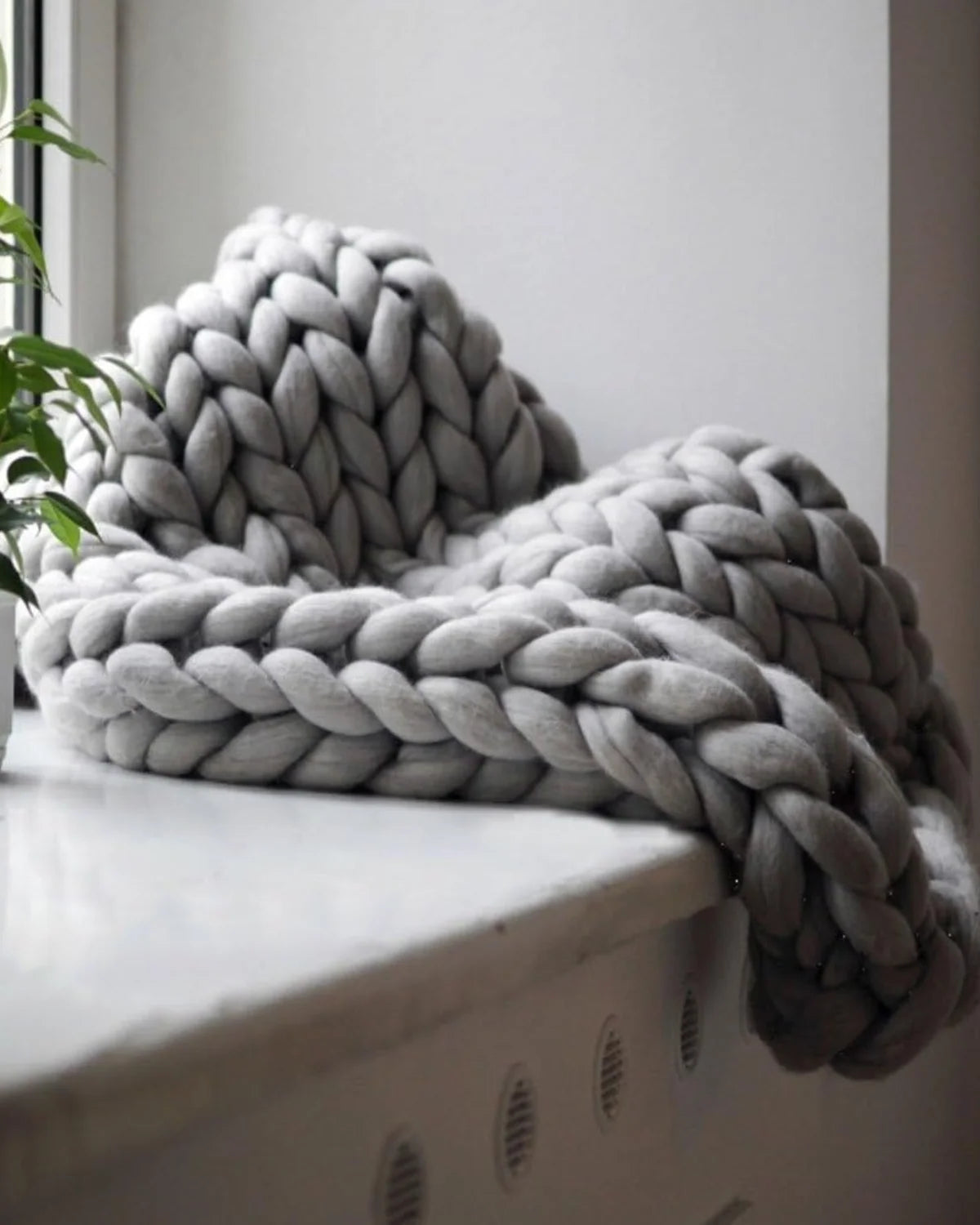 Throw Blanket Hand-Knitted Chunky Chenille Breathable Knit
