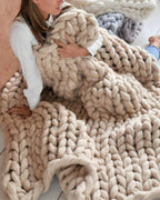Throw Blanket Hand-Knitted Chunky Chenille Breathable Knit