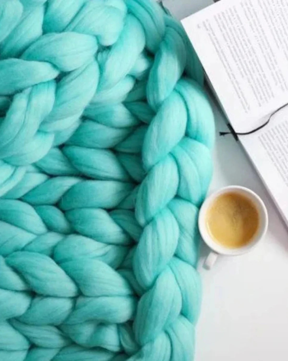 Throw Blanket Hand-Knitted Chunky Chenille Breathable Knit