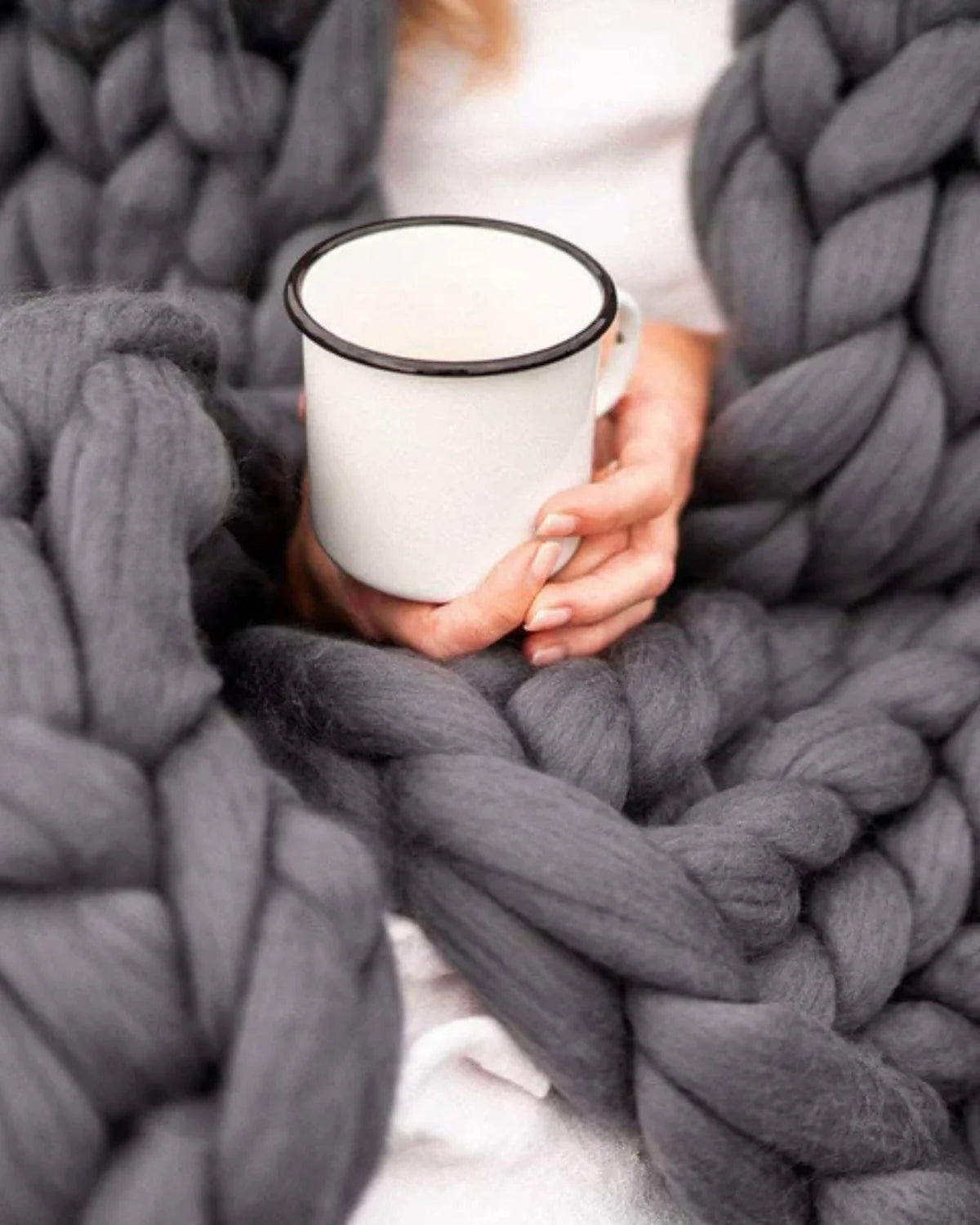 Throw Blanket Hand-Knitted Chunky Chenille Breathable Knit
