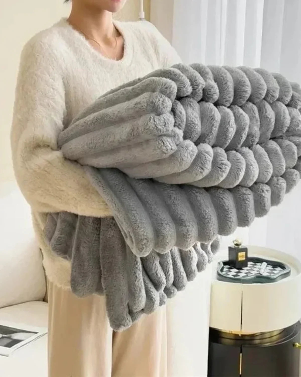 Throw Blanket Velvet-Soft Striped Lightweight Easy Care