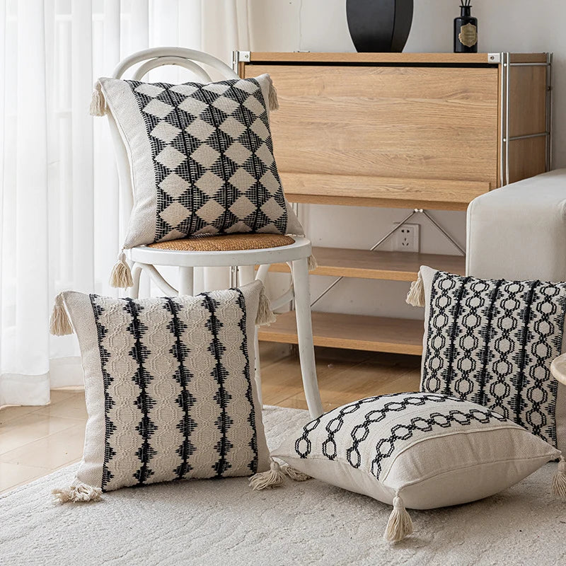 Throw Pillow Handwoven Cotton Diamond Texture & Tassel Corners
