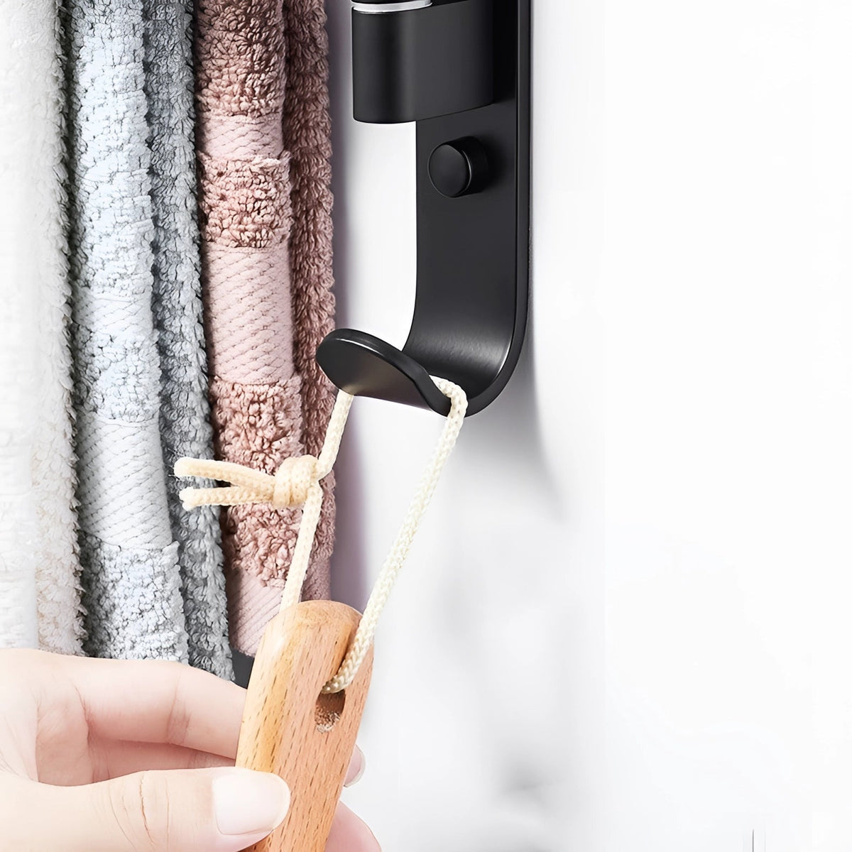 Towel Rack 5 Swivel Arms Wall-Mounted Black Metal