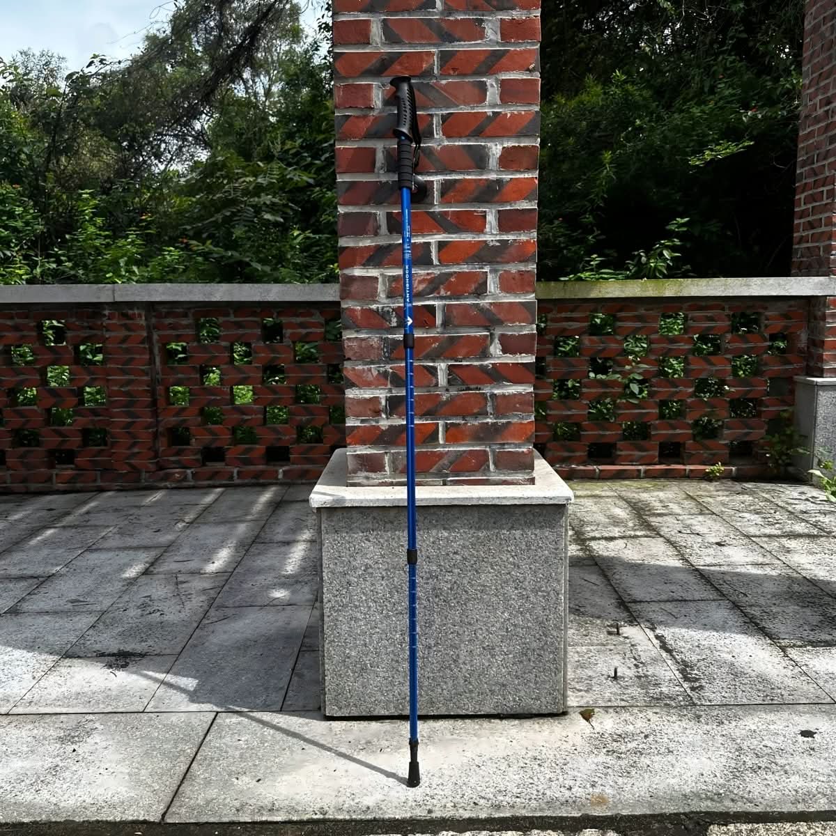 Trekking Poles Adjustable Shock-Absorbing Aluminum & Rubber Grips