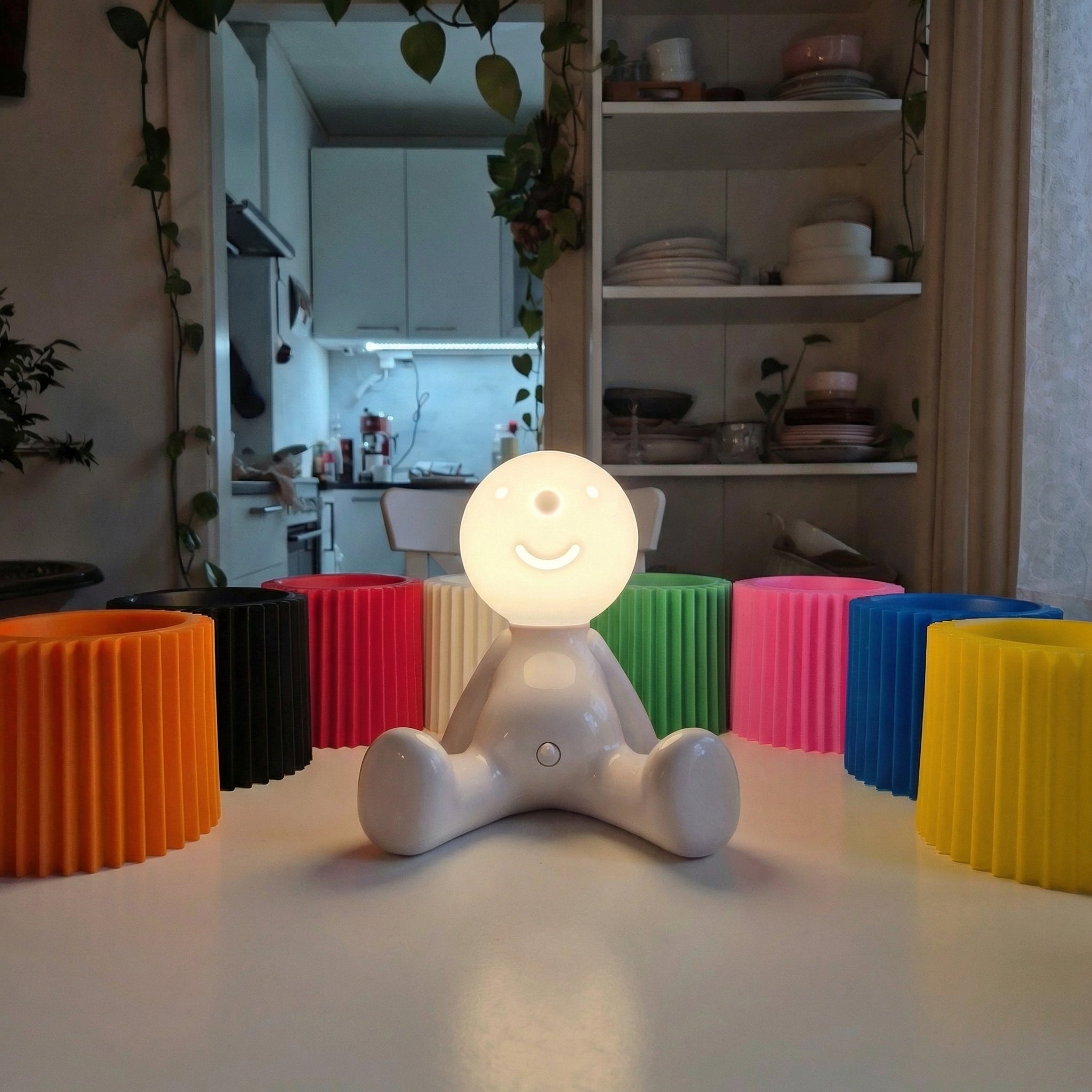 USB-C Rechargeable Sitting-Shaped Table Lamp