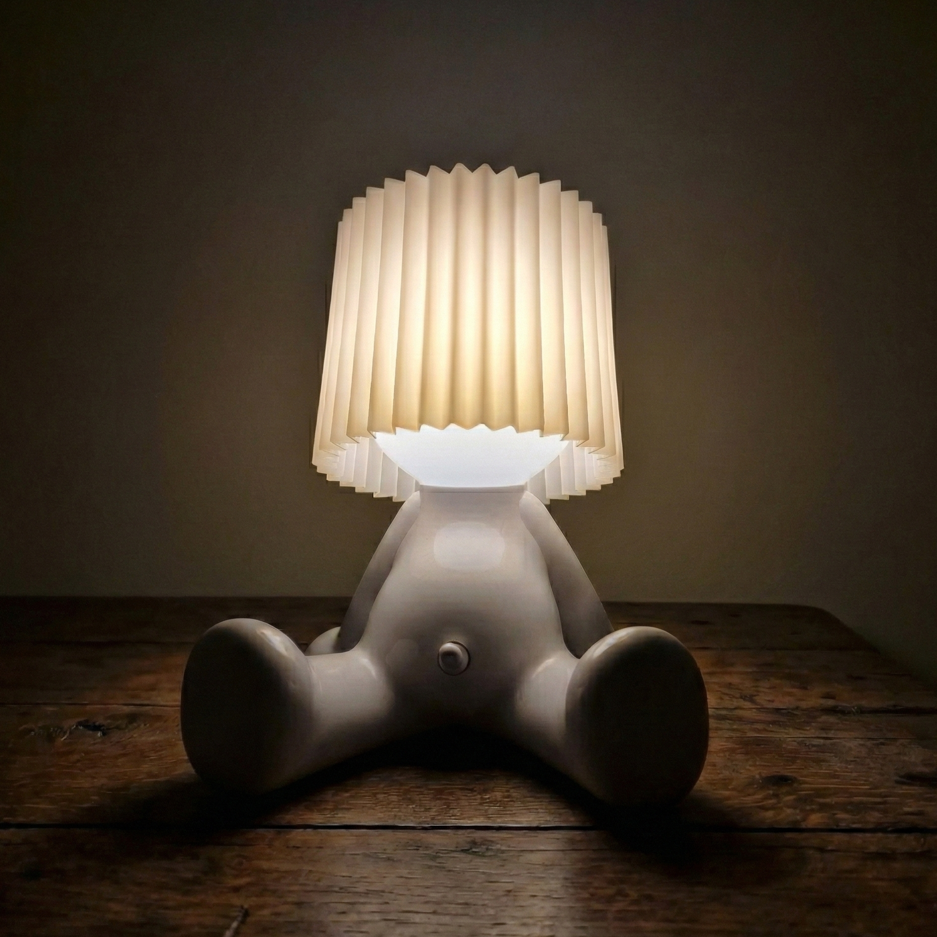 USB-C Rechargeable Sitting-Shaped Table Lamp