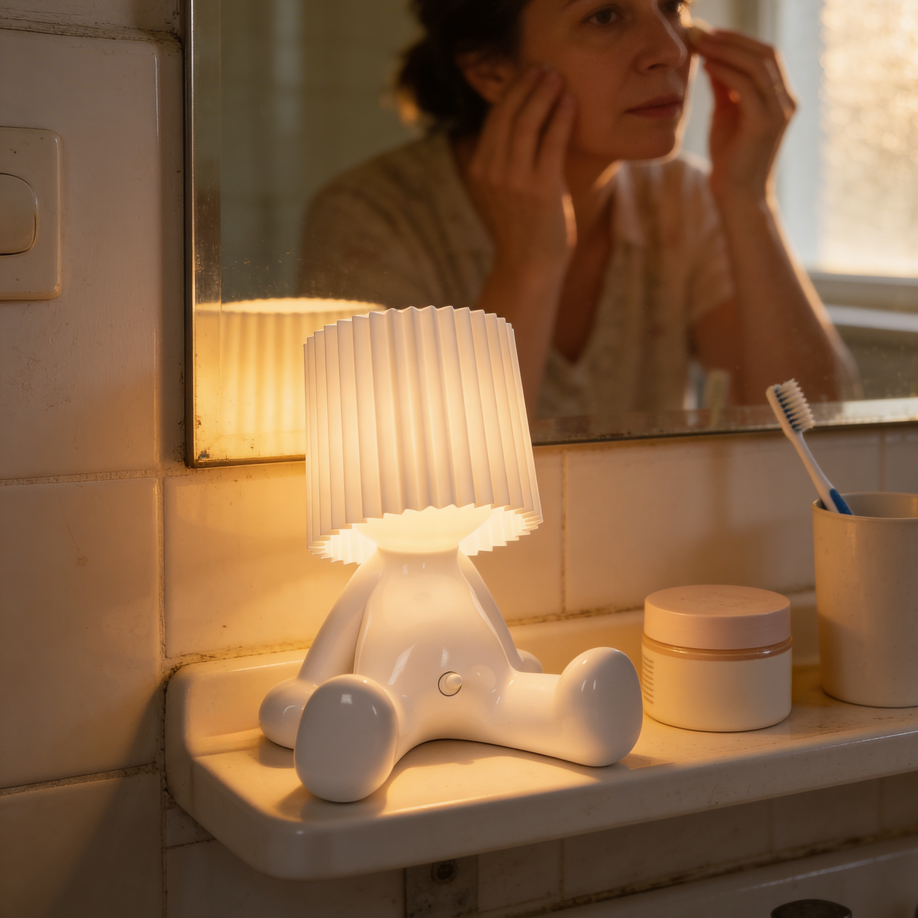 USB-C Rechargeable Sitting-Shaped Table Lamp