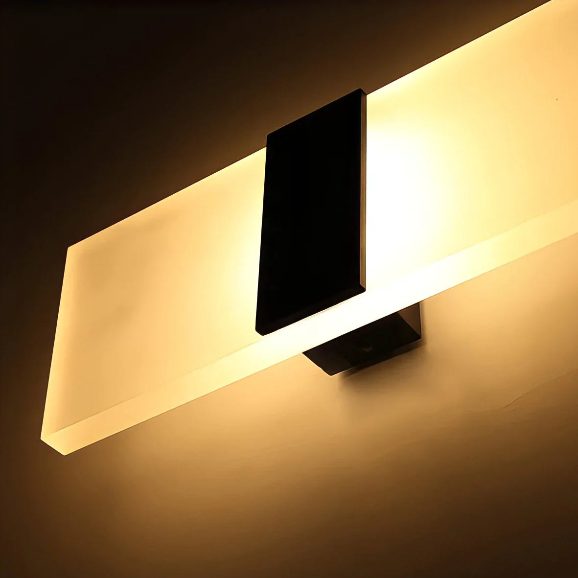 USB-Rechargeable Magnetic Mount Wall Sconce (Sensor-Activated)