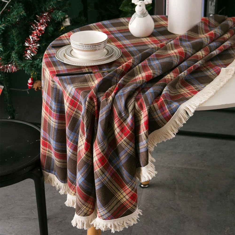 Vintage Holiday Plaid Tassel-Trim Round Tablecloth