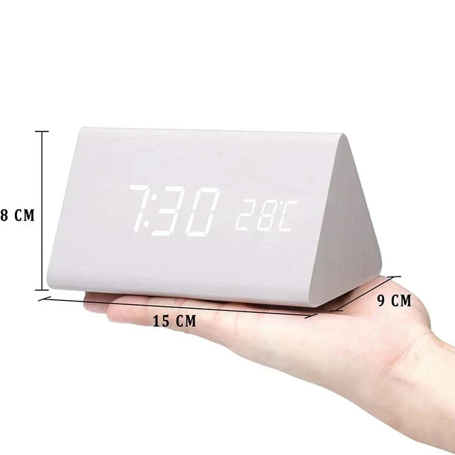 Voice-Control LED Alarm Clock (Temperature Display)