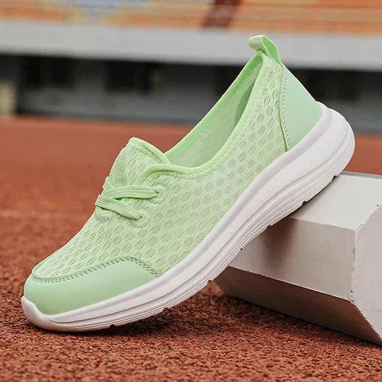 Walking Shoes Three-Zone Footbed Breathable Slip-On