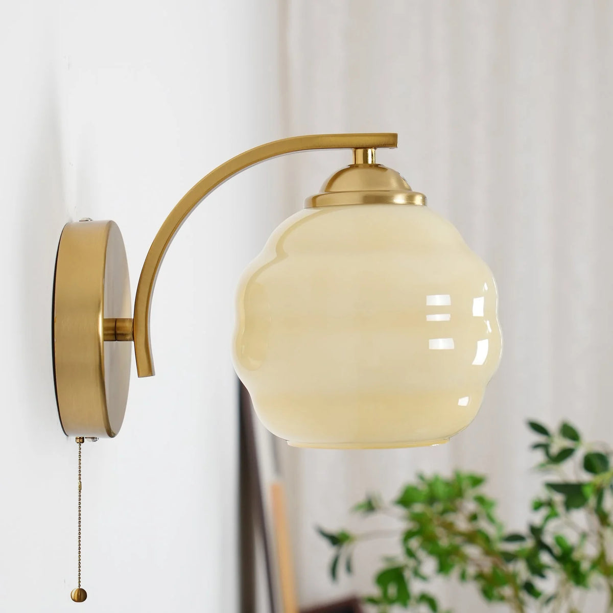 Wall Lamp Art Deco Curved Glass Warm Ambient Light