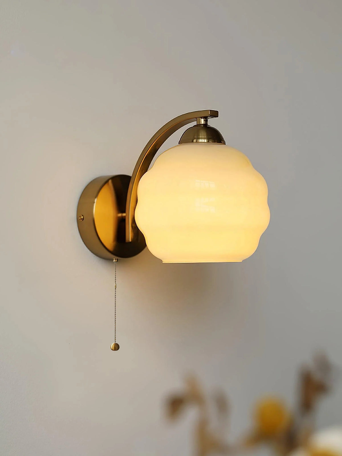 Wall Lamp Art Deco Curved Glass Warm Ambient Light