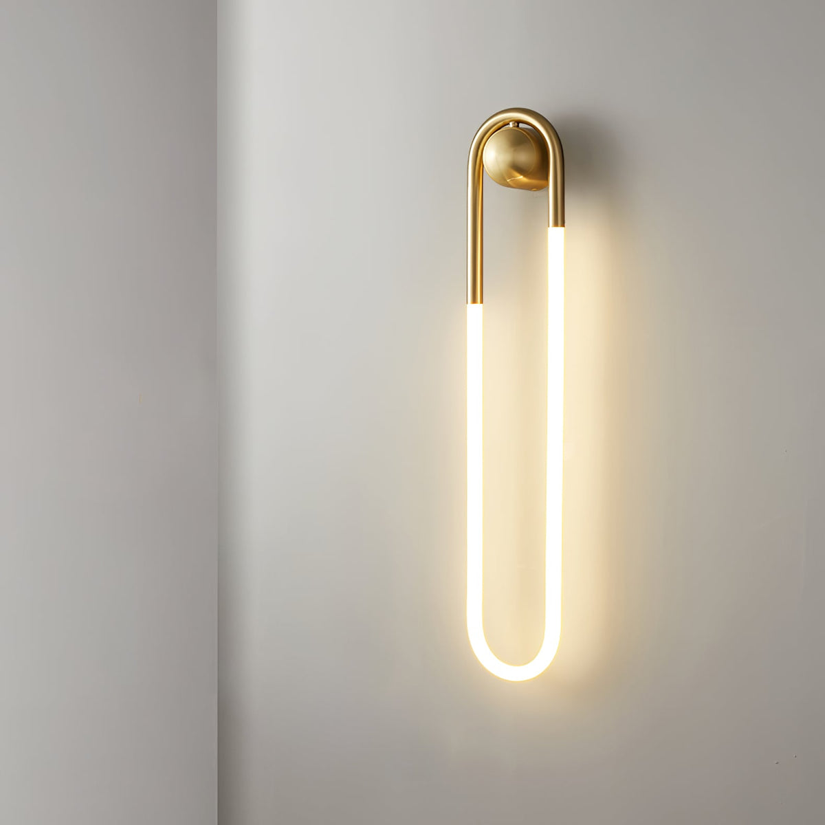 Wall Lamp LED Minimalist Loop Brass & Acrylic