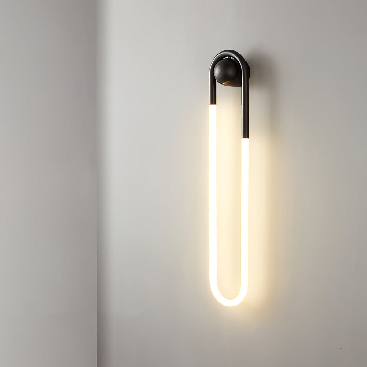 Wall Lamp LED Minimalist Loop Brass & Acrylic