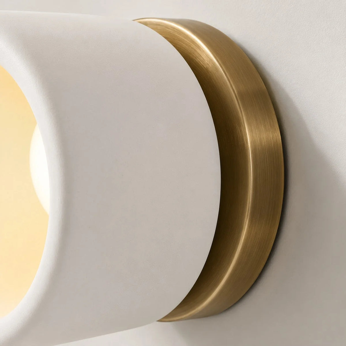 Wall Lamp Round Ceramic Flush Mount