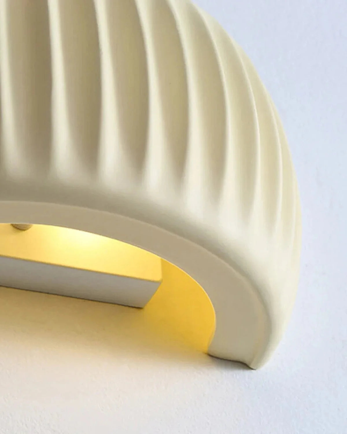 Wall Lamp Wavy Resin Warm Up & Down Light