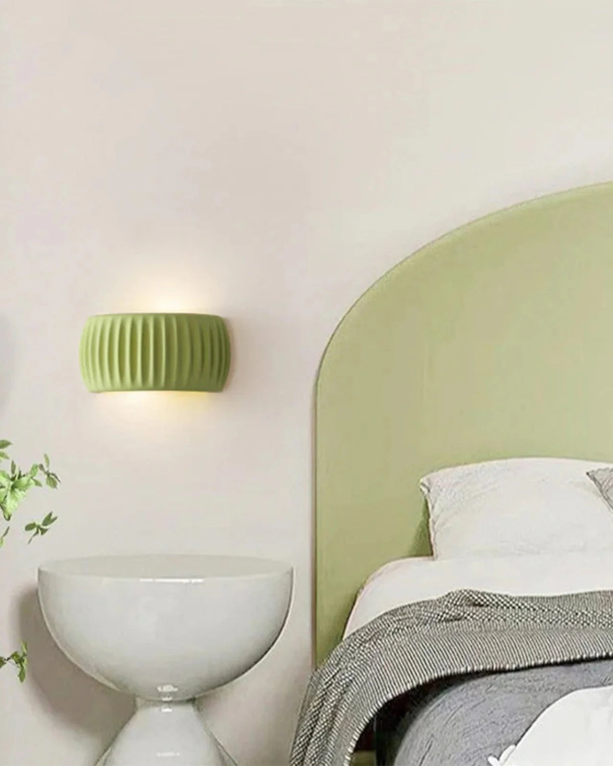 Wall Lamp Wavy Resin Warm Up & Down Light