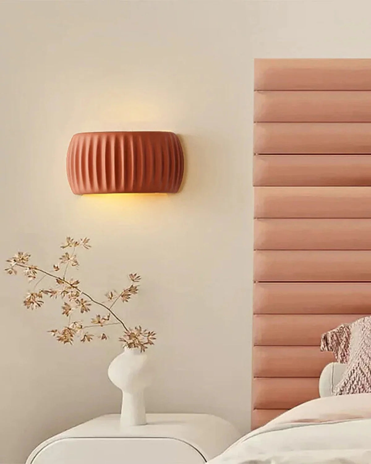 Wall Lamp Wavy Resin Warm Up & Down Light