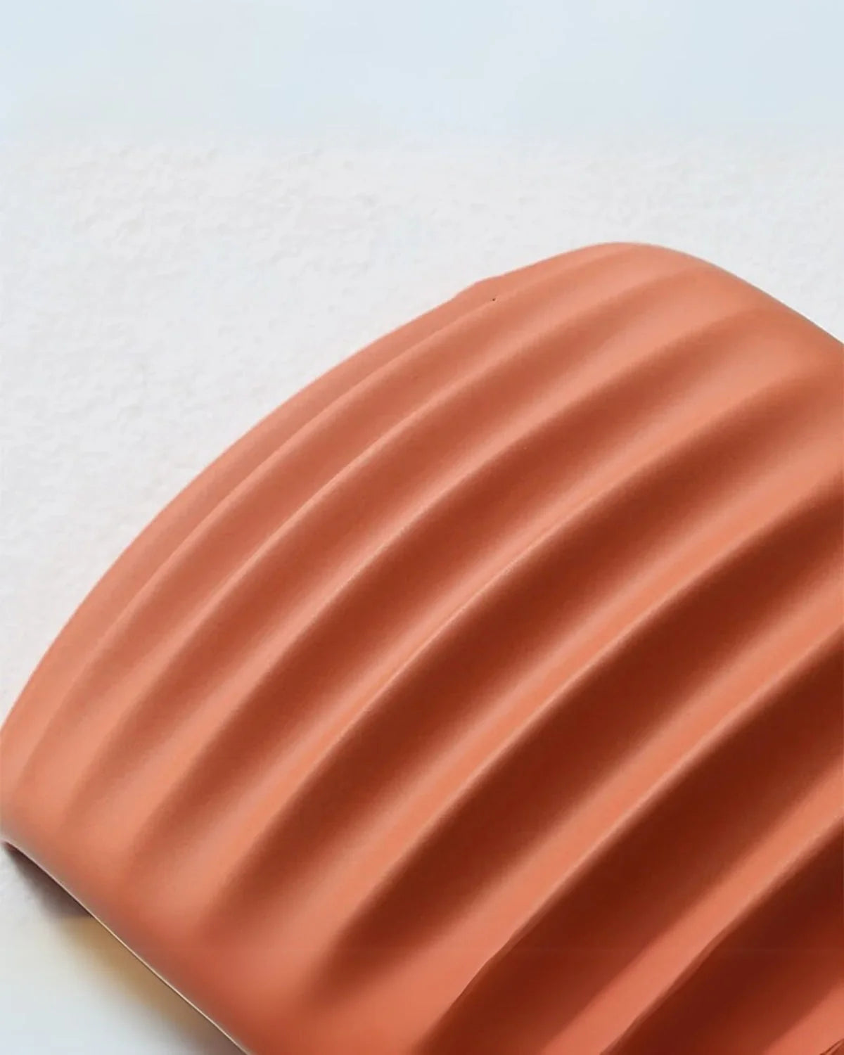 Wall Lamp Wavy Resin Warm Up & Down Light