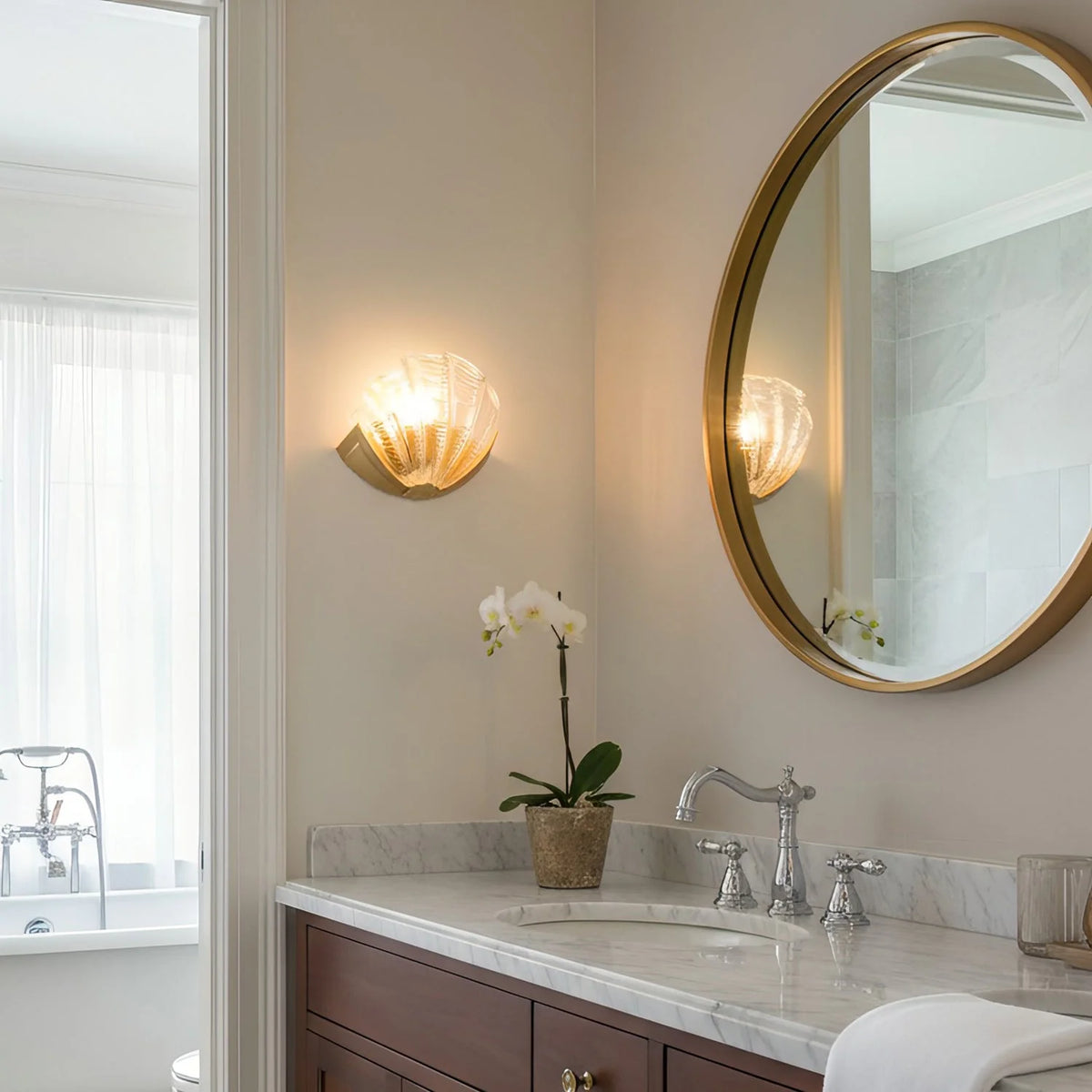 Wall Sconce Seashell Textured Glass Brass Finish