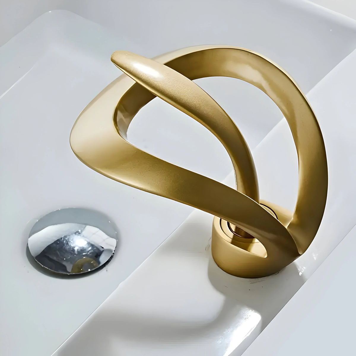 Washbasin Faucet Waterfall Spout Solid Brass Single-Handle