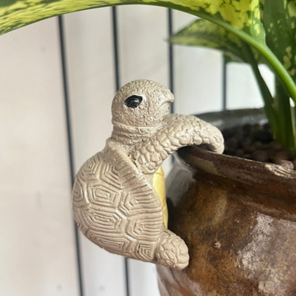 Weather-Resistant Resin Climbing Turtle Pot Hanger