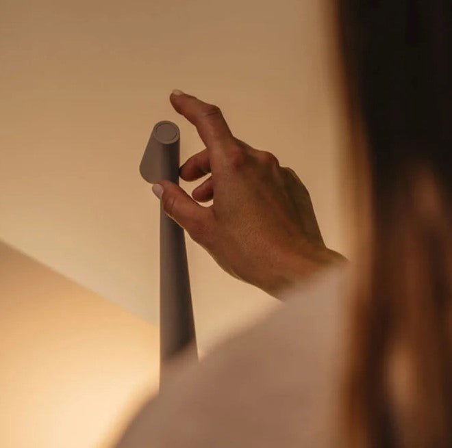 Wireless Touch Dimming Aluminum Table Lamp