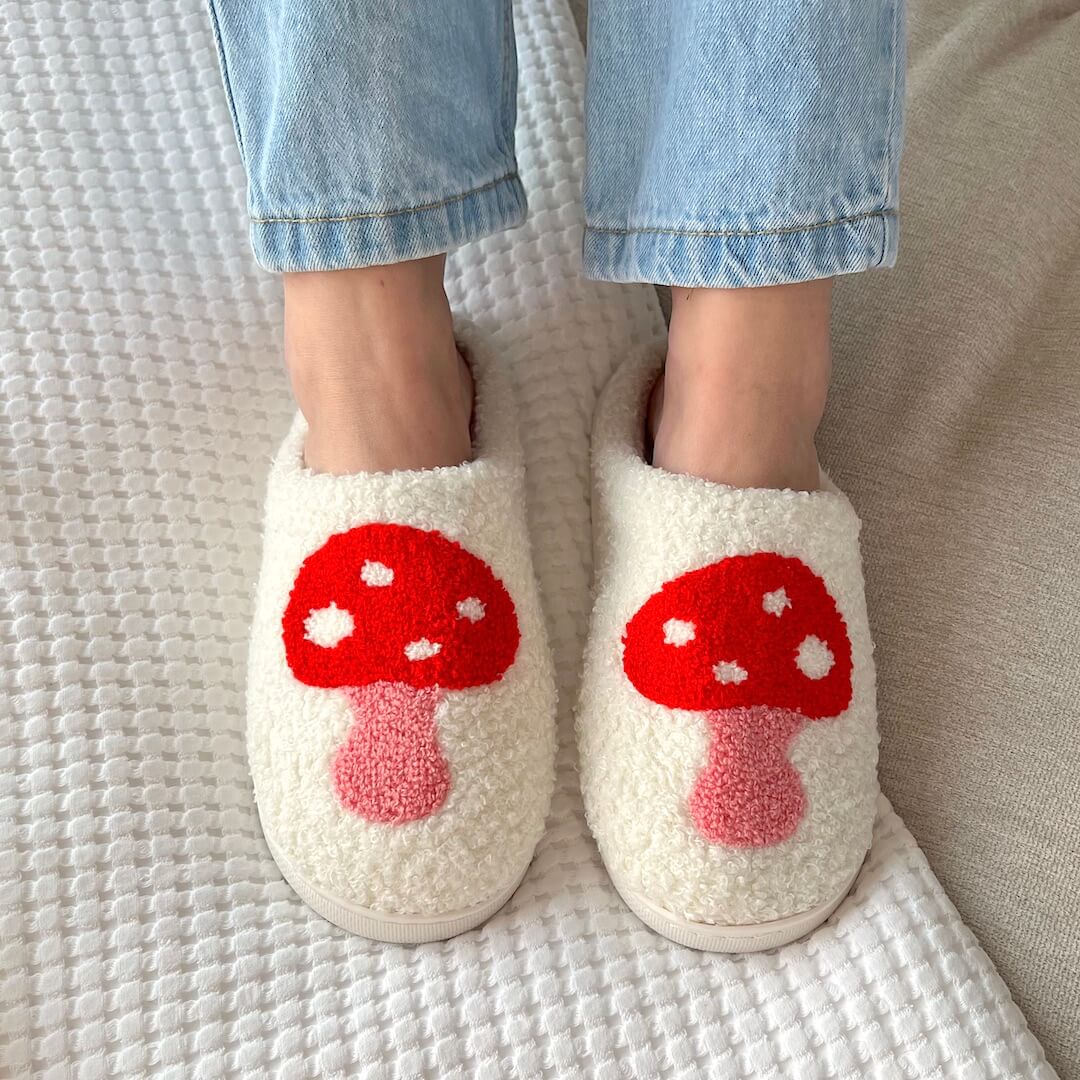 Women's Slippers Plush-Lined Non-Slip Sole & Padded Insole